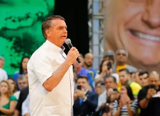 Bolsonaro oficializa candidatura à reeleição pelo PL; Braga Netto é confirmado como vice