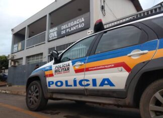 Rapaz encontra companheira na cama com colega de trabalho, coloca fogo nas roupas da mulher e acaba preso