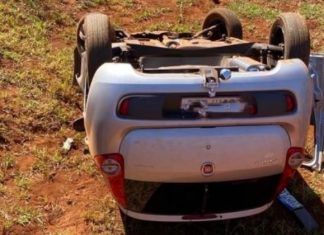 Lagoa Formosa – Motorista perde controle direcional e capota automóvel na estrada de limeira