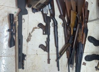Carmo do Paranaíba – Polícia Militar apreende várias armas de fogo e munições durante cumprimento de mandado de busca e apreensão na cidade