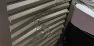 Homem agride a própria mãe com socos e chutes após ela pedir para diminuir o som alto em Patos de Minas