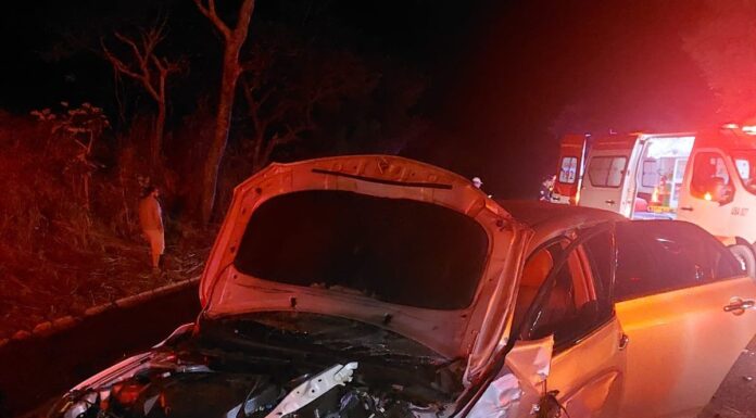 Homem morre em grave acidente envolvendo três veículos na BR-352, entre Carmo do Paranaíba e Lagoa Formosa