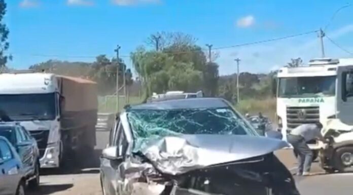 URGENTE: Acidente deixa duas pessoas feridas na BR-352 entre Patos de Minas e Lagoa Formosa