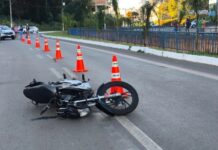 Patos de Minas – Motociclista de 20 anos morre após colidir contra poste de iluminação pública na Avenida Fátima Porto