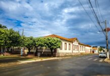 Hotel Queiroz, um dos imóveis mais tradicionais de Carmo do Paranaíba, é colocado à venda por R$ 2,2 milhões