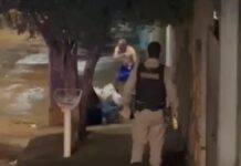 Patos de Minas – Homem em surto e armado com faca é contido pela PM no bairro Santa Luzia, veja vídeo
