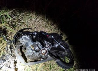 Patrocínio – Caminhonete invade contramão e mata motociclista em grave acidente na BR-365